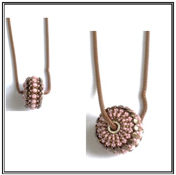 Permet de r&eacute;aliser un pendentif Kaly de Puca 