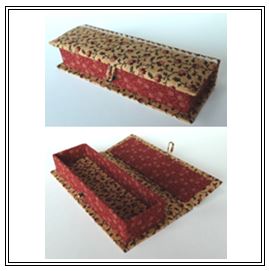 Acqu&eacute;rir les bases pour r&eacute;aliser une charni&egrave;e en cartonnage.